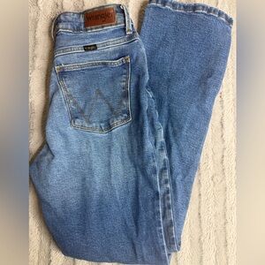 Wrangler Women's High-Rise Bold Boot Jeans 2/26x30